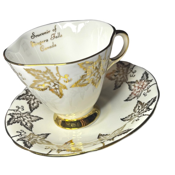 Vintage Royal Winton Gold floral tea cup & saucer bone china England - Picture 3 of 12